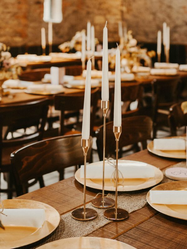 Dekoverleih Bad Driburg Hochzeit Heiraten Deko mieten leihen Kerzenständer gold 3er Set filigran Stabkerze Spitzkerze