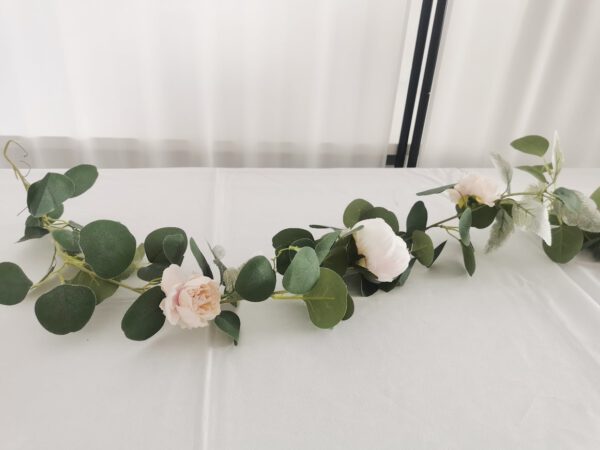 Blumengirlande - Eukalyptus mit Rosen