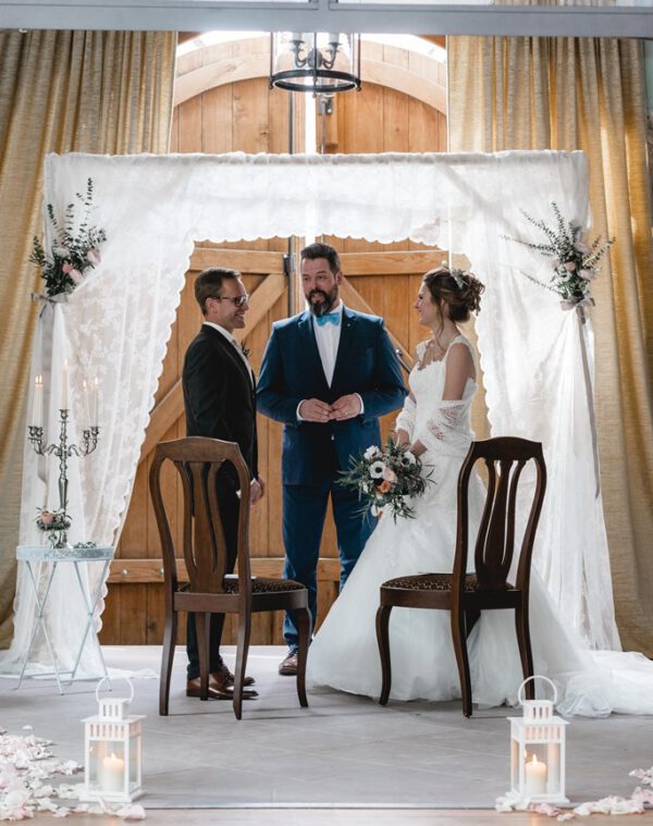Hochzeit Heiraten Dekoverleih Traubogen Gut Holzhausen