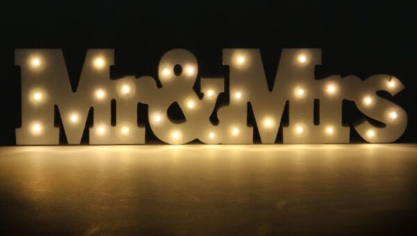 MR & MRS Schriftzug LED