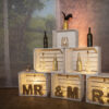 Schriftzug - Mr & Mrs gold groß – Bild 2