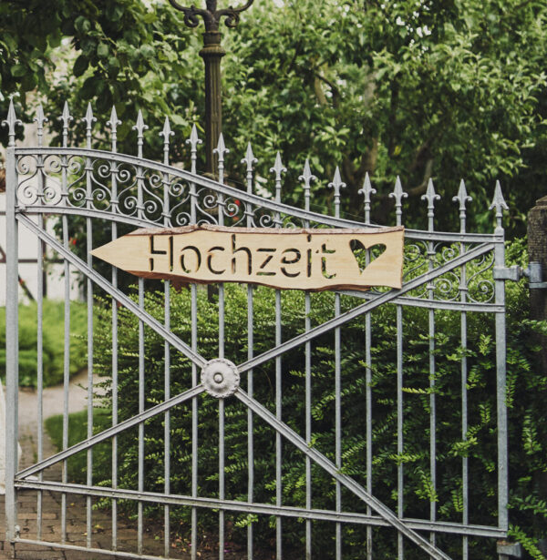 Wegweiser Holz - Hochzeit Links