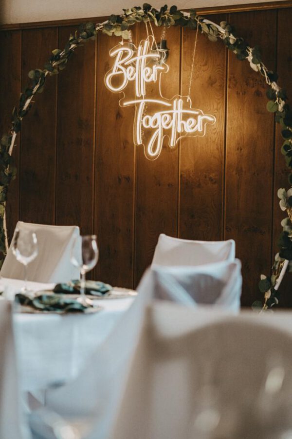 Dekoverleih Bad Driburg Hochzeit Heiraten Deko mieten leihen Traubogen weiß rund 2m Hintergrund Fotohintergrund Fotobox