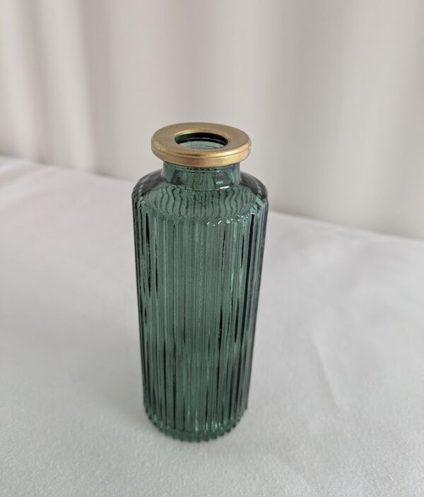Vase opal grün mit Rillen, Flaschenvase 13cm
