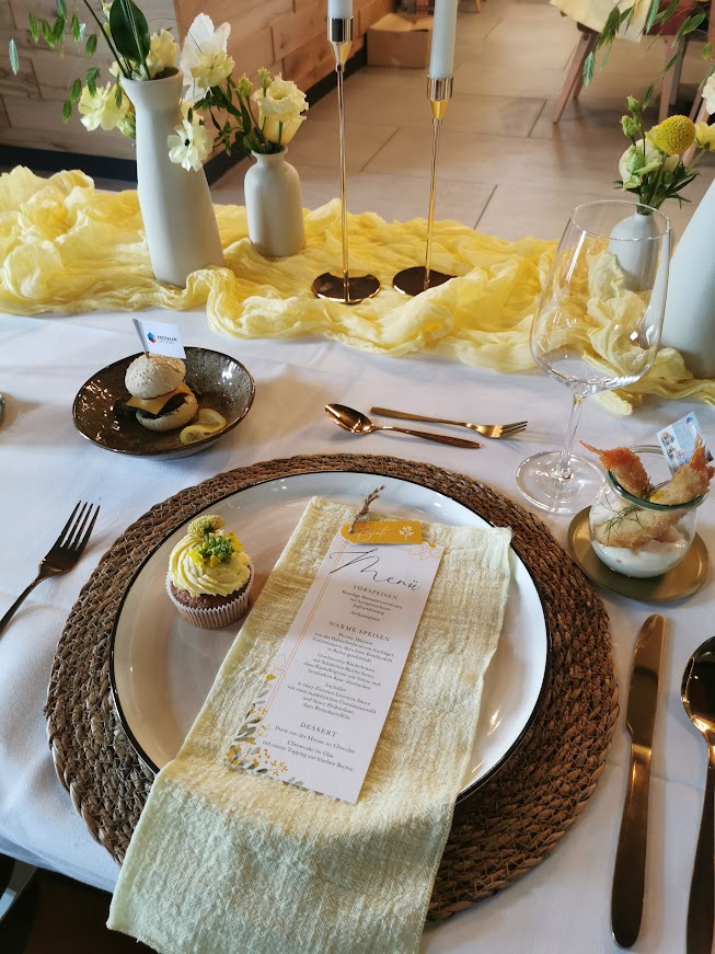 Stoffserviette Musselin hell Gelb